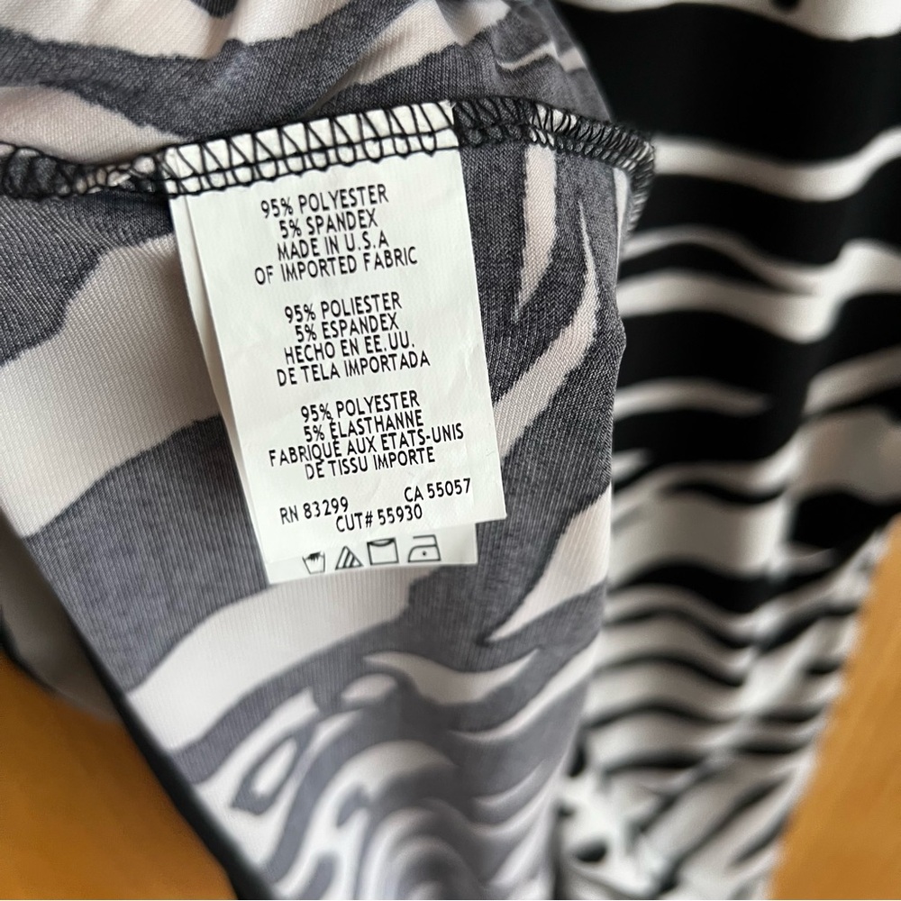 Tiana B. Women’s Animal Printed Black and White Dress
• Size XL - Picture 4 of 4
